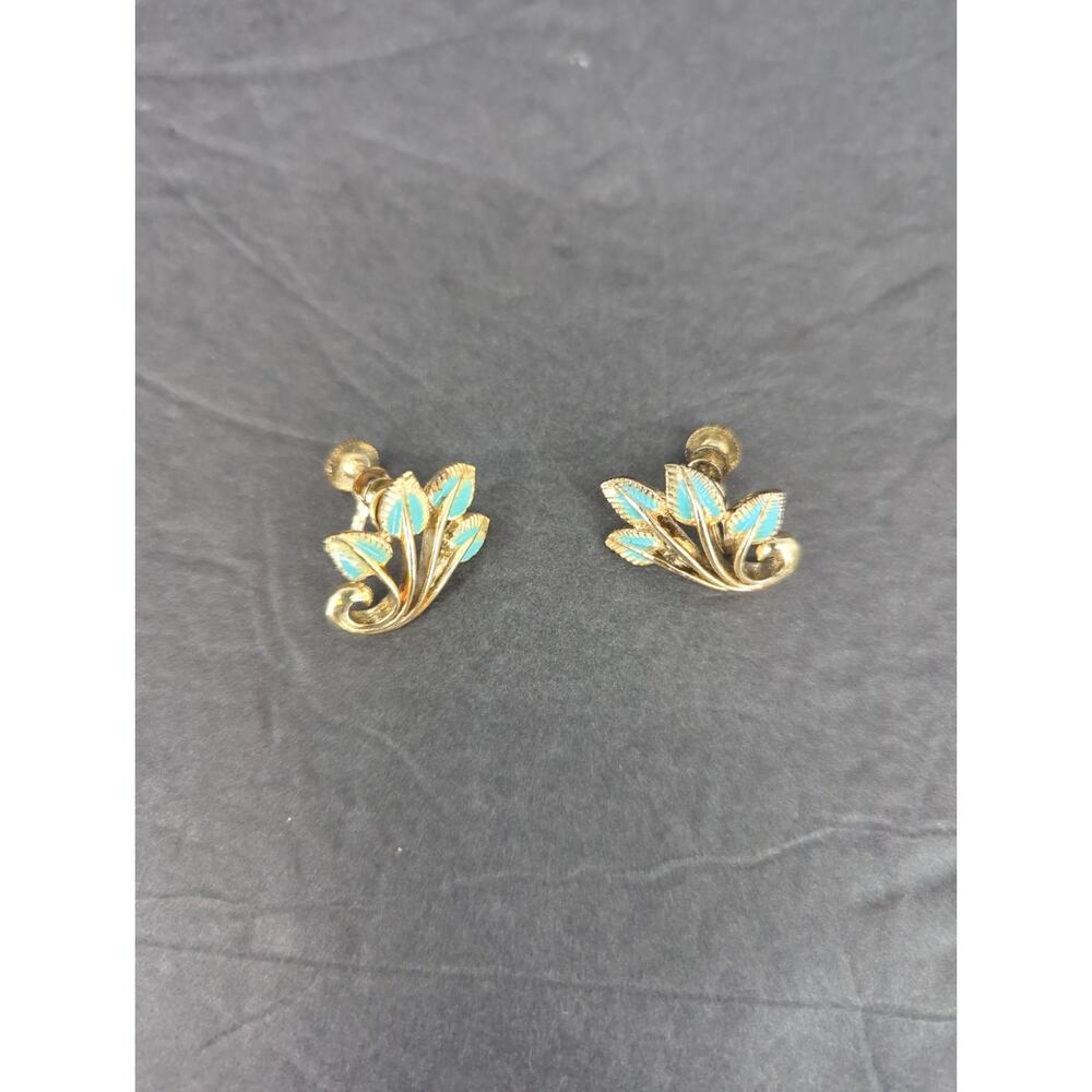 Vintage Coro Gold Tone Leaf Scroll Screw Back Earrings Retro Mid Century - Picture 6 of 9